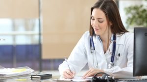 What to Look For When Choosing a Medical Billing School