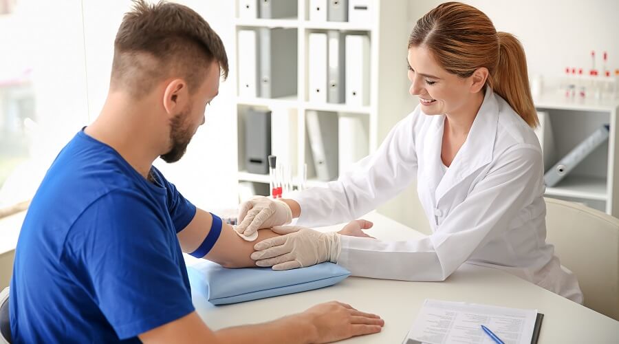 What Does A Phlebotomy Technician Do Us Colleges